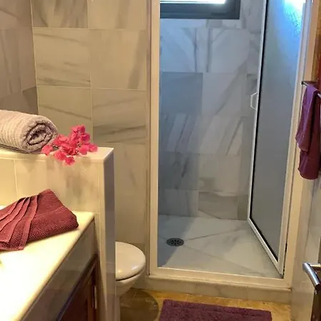 Villa Darling - Urbanización La Goleta *